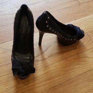 Jessica Simpson Black Pumps